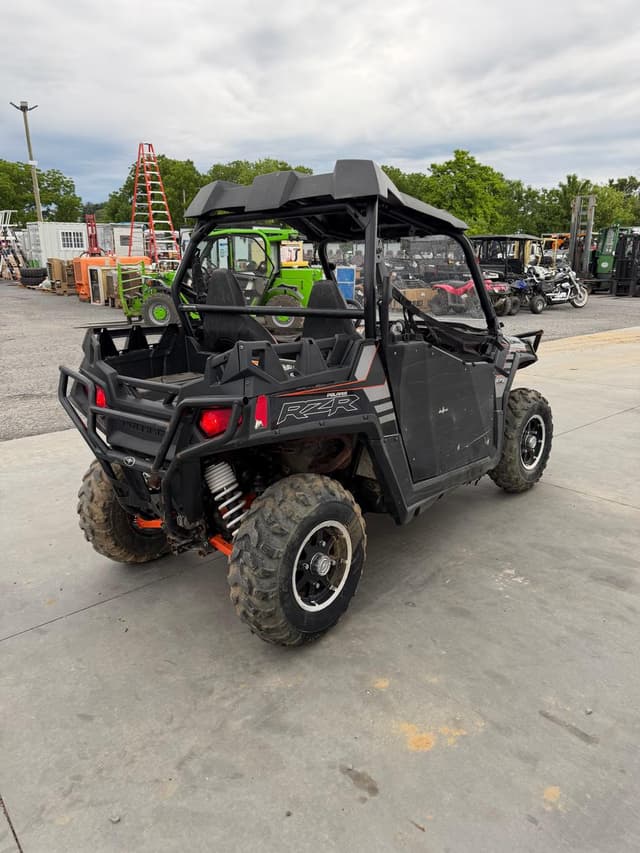 Image of Polaris RZR 800 equipment image 2