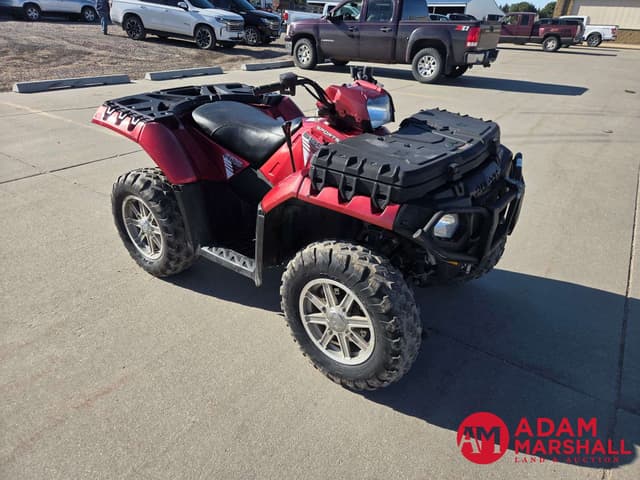 Image of Polaris Sportsman 550 equipment image 1