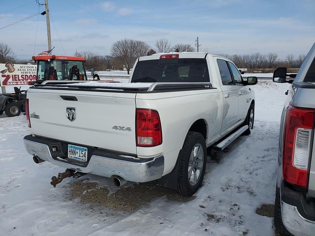 Image of Dodge Ram 1500 equipment image 3