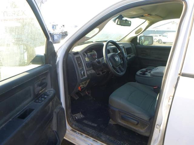 Image of Dodge Ram 1500 equipment image 4