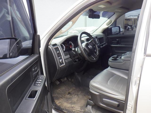 Image of Dodge Ram 1500 equipment image 4