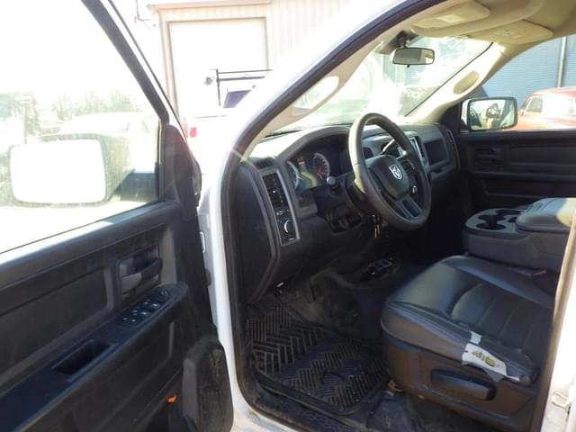 Image of Dodge Ram 1500 equipment image 4