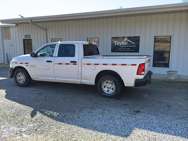 Image of Dodge Ram 1500 equipment image 2