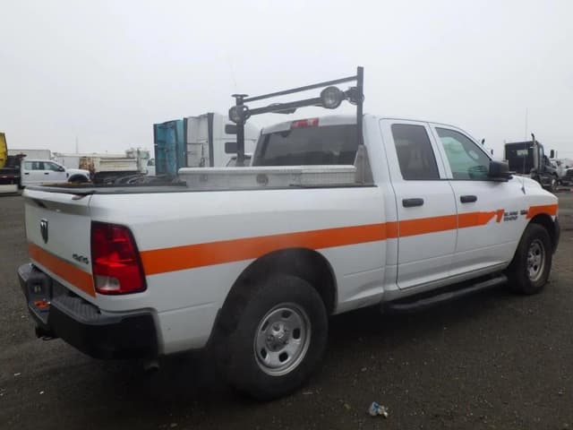 Image of Dodge Ram 1500 equipment image 2