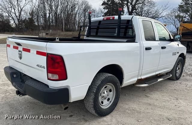 Image of Dodge Ram 1500 equipment image 4