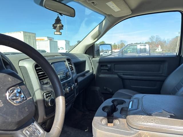 Image of Dodge Ram 1500 equipment image 3