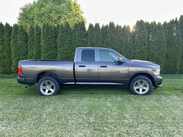 Image of Dodge Ram 1500 equipment image 1