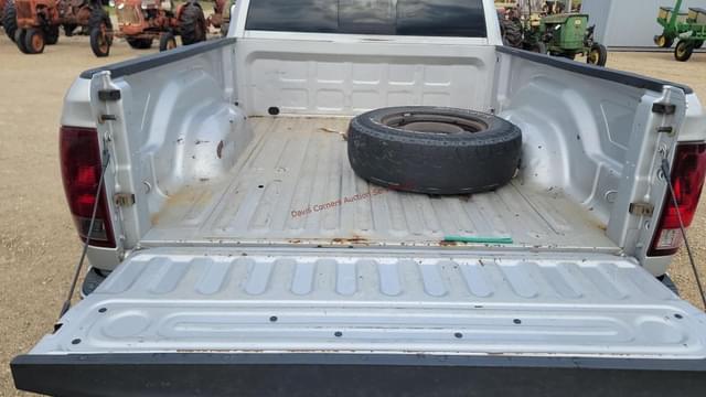 Image of Dodge Ram 1500 equipment image 4