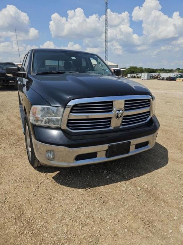 Image of Dodge Ram 1500 equipment image 2
