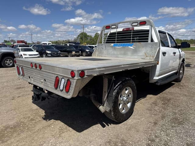 Image of Dodge Ram 2500 equipment image 2