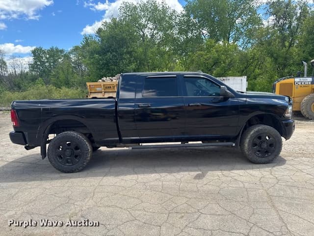 Image of Dodge Ram 2500 equipment image 3