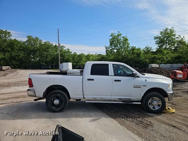 Image of Dodge Ram 2500 equipment image 3