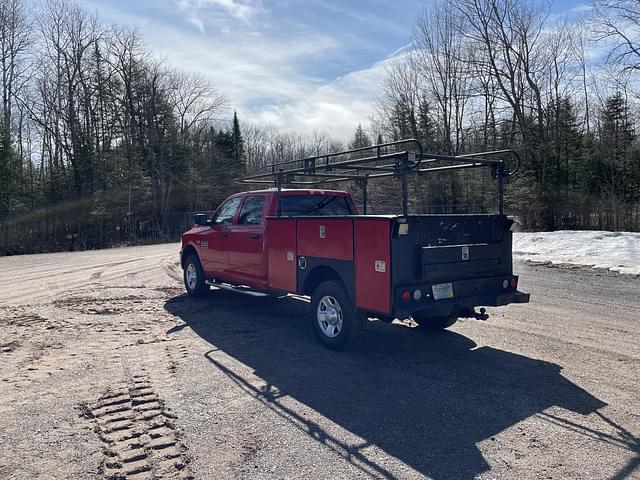 Image of Dodge Ram 2500 equipment image 2