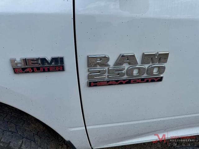 Image of Dodge Ram 2500 equipment image 4