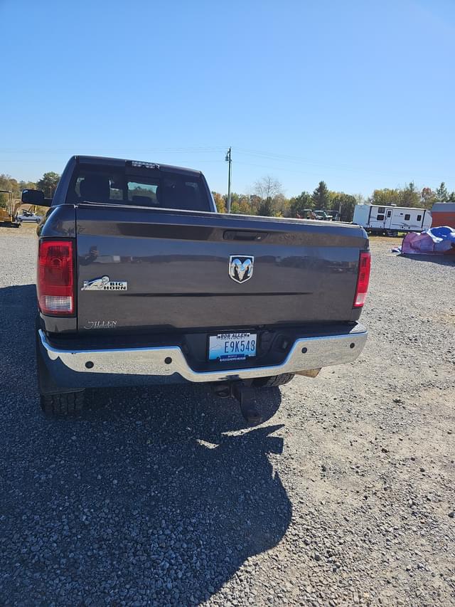 Image of Dodge Ram 2500 equipment image 3