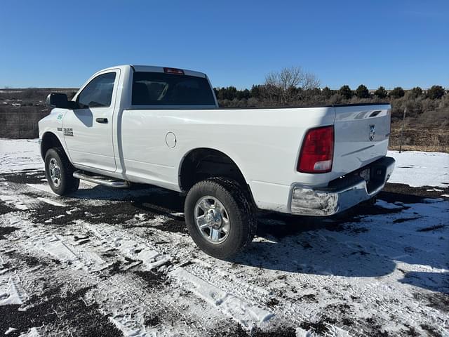 Image of Dodge Ram 2500 equipment image 2