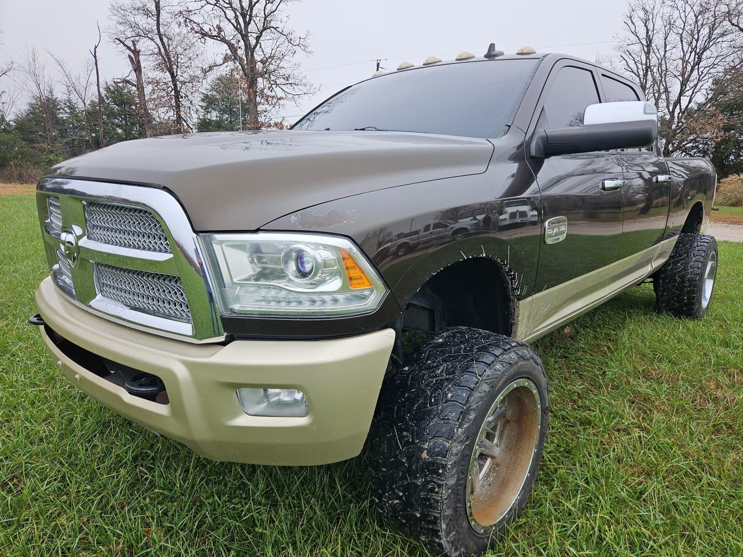 2014 Dodge Ram 2500 Equipment Image0