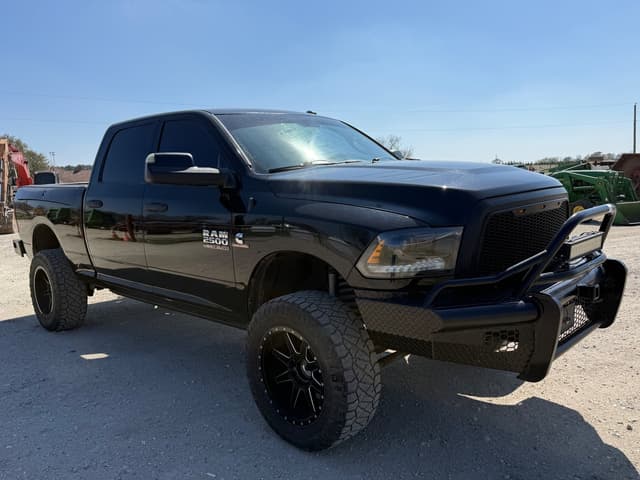 Image of Dodge Ram 2500 equipment image 3