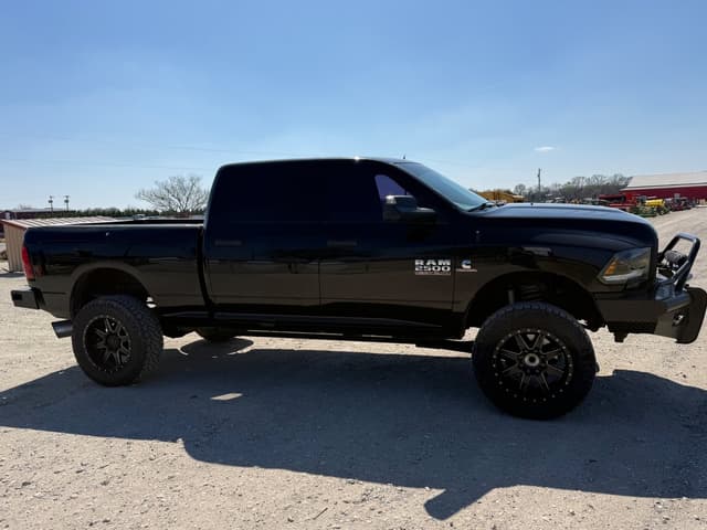 Image of Dodge Ram 2500 equipment image 4