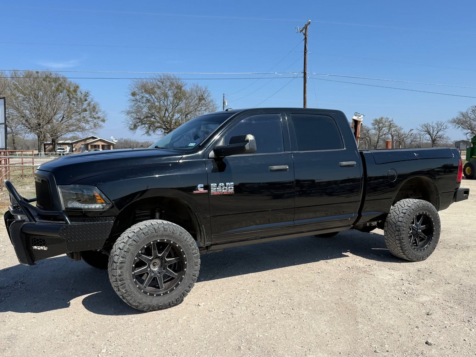 2014 Dodge Ram 2500 Equipment Image0