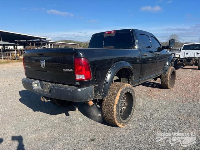 Image of Dodge Ram 2500 equipment image 2