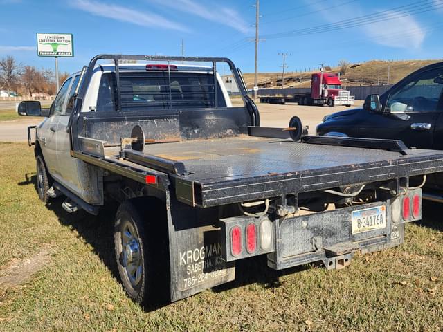 Image of Dodge Ram 2500 equipment image 3