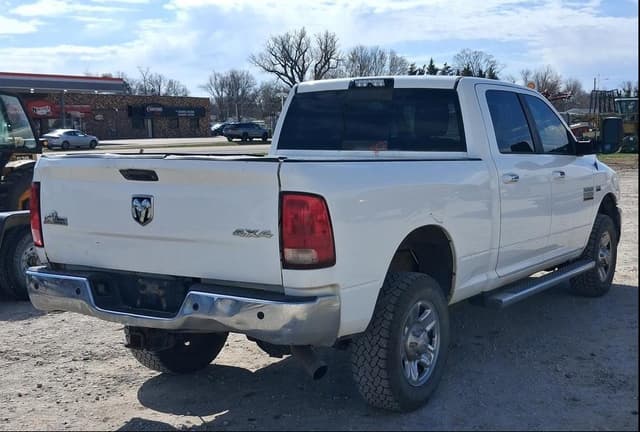 Image of Dodge Ram 2500 equipment image 2