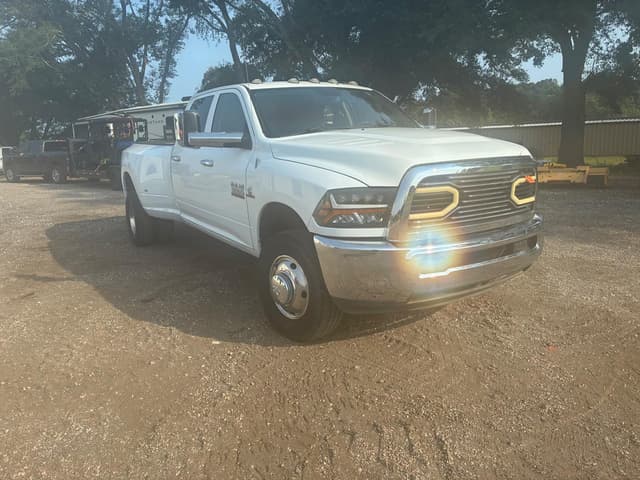 Image of Dodge Ram 3500 equipment image 1