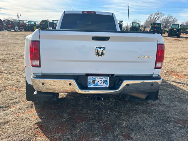 Image of Dodge Ram 3500 equipment image 3