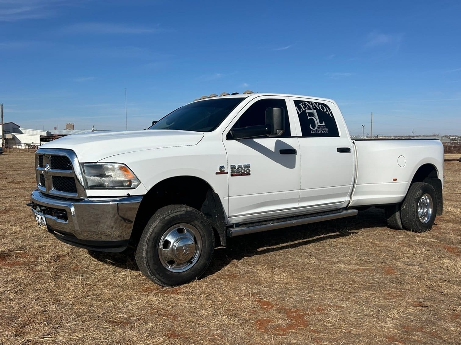 2014 Dodge Ram 3500 Equipment Image0