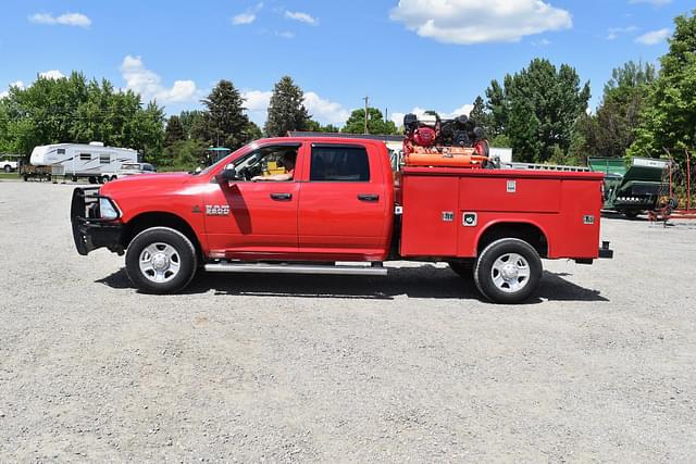 Image of Dodge Ram 3500 equipment image 2