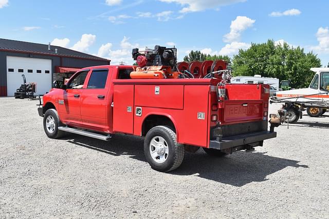 Image of Dodge Ram 3500 equipment image 3