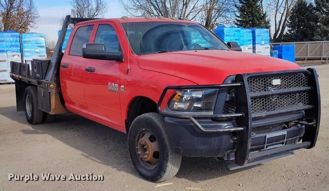 Image of Dodge Ram 3500 equipment image 2