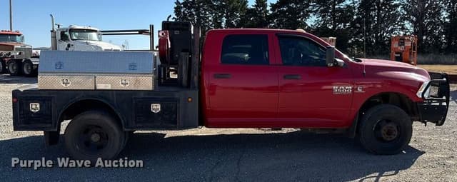 Image of Dodge Ram 3500 equipment image 3