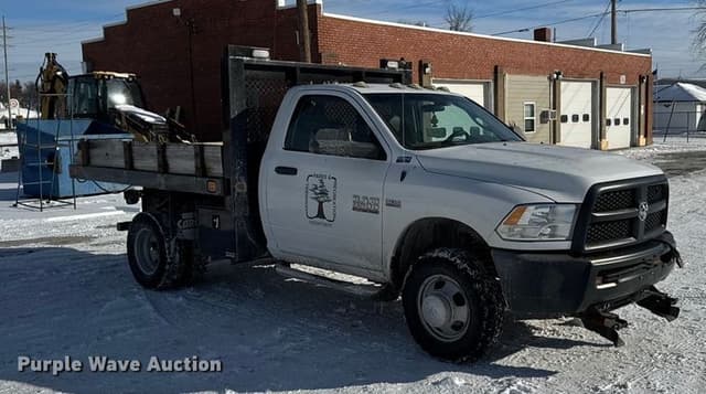 Image of Dodge Ram 3500 equipment image 2