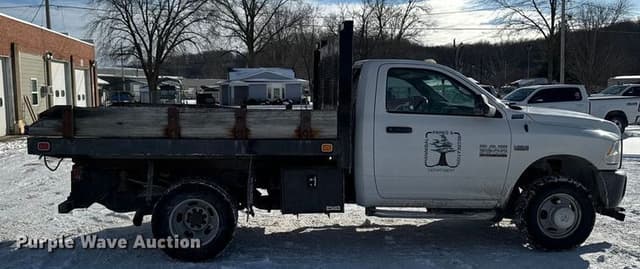 Image of Dodge Ram 3500 equipment image 3