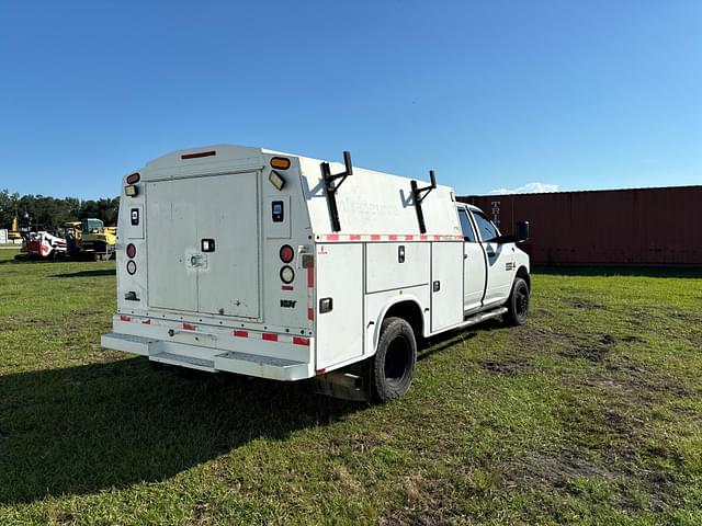 Image of Dodge Ram 3500 equipment image 4