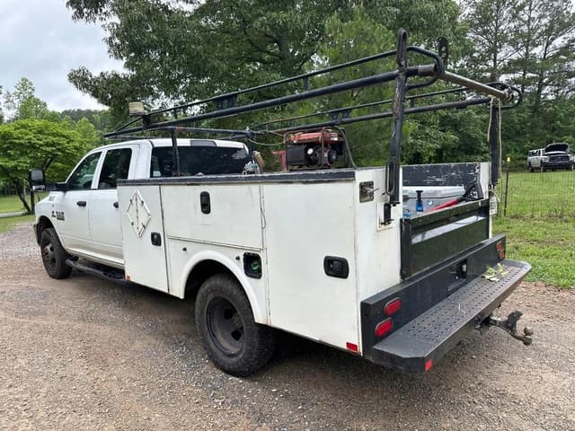 Image of Dodge Ram 3500 equipment image 2