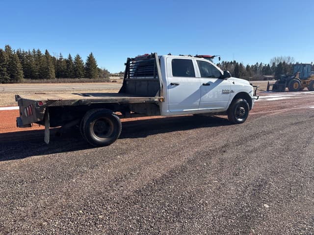Image of Dodge Ram 3500HD equipment image 4