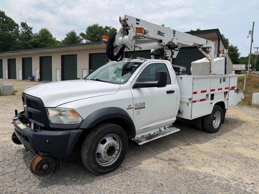 2014 Dodge Ram 5500 Equipment Image0