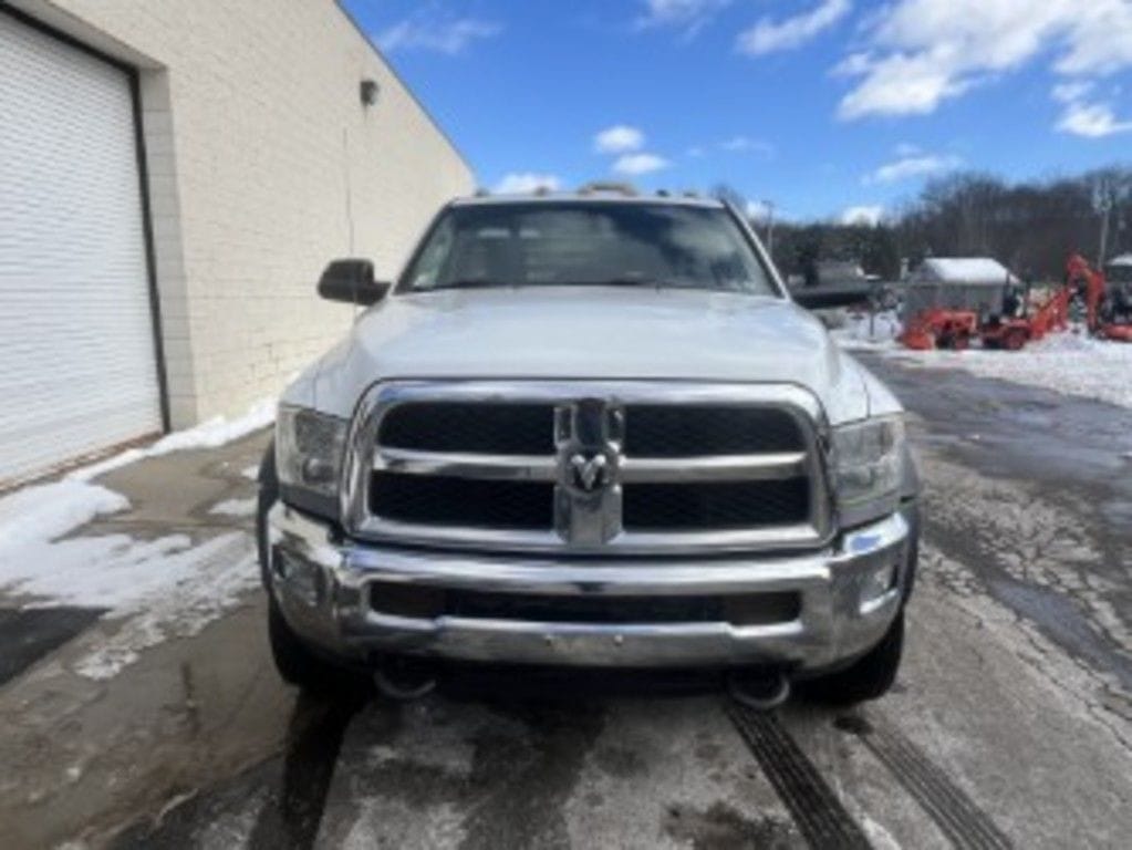 2014 Ram 5500 Equipment Image0