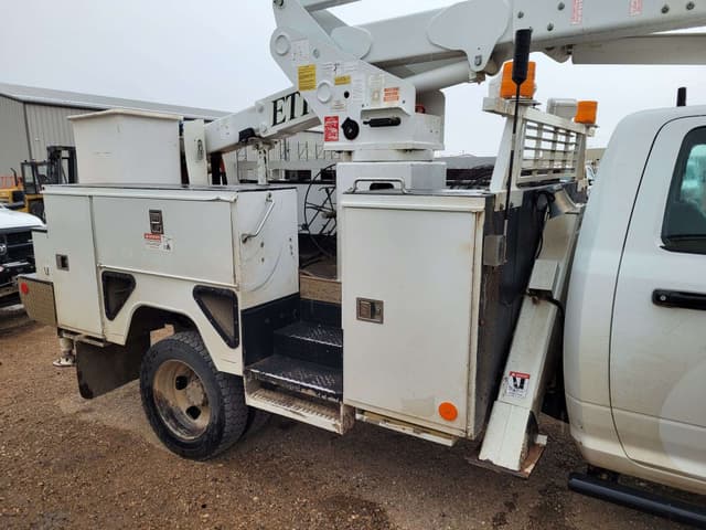 Image of Dodge Ram 5500 equipment image 2