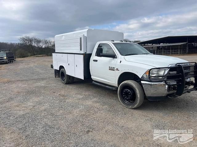 Image of Dodge Ram 5500 equipment image 3