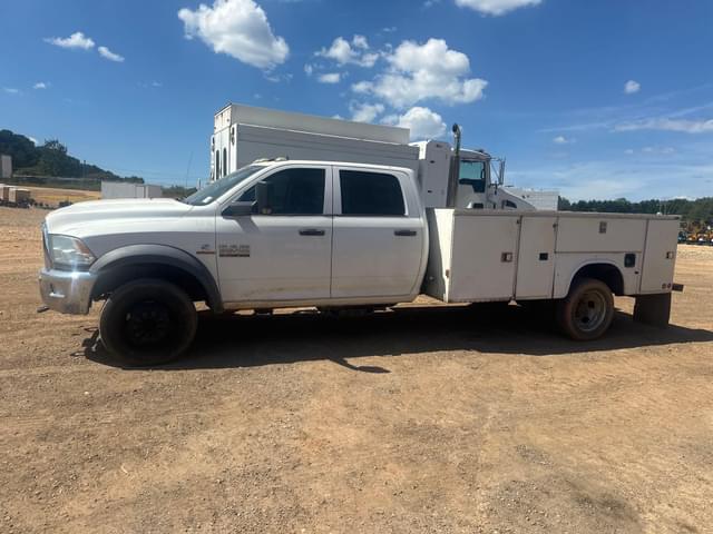 Image of Dodge Ram 5500HD equipment image 3