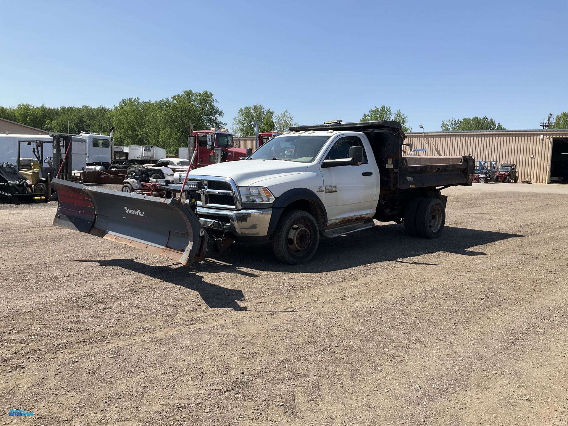 2014 Dodge Ram 5500HD Equipment Image0