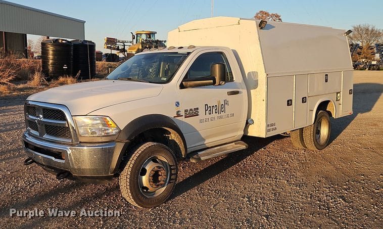 2014 Dodge Ram 5500 Equipment Image0