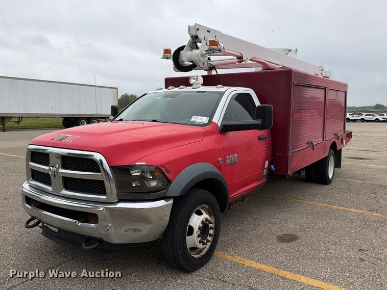 2014 Dodge Ram 5500HD Equipment Image0