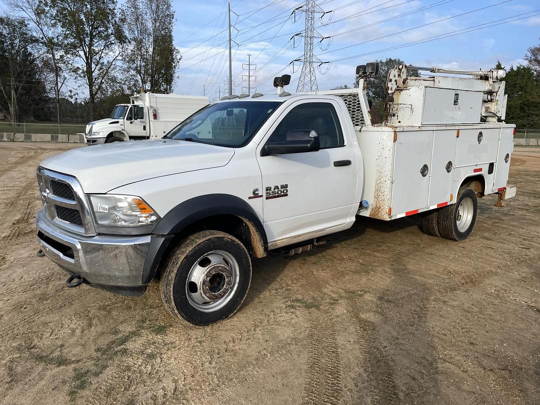 Image of Dodge Ram 5500 Primary image