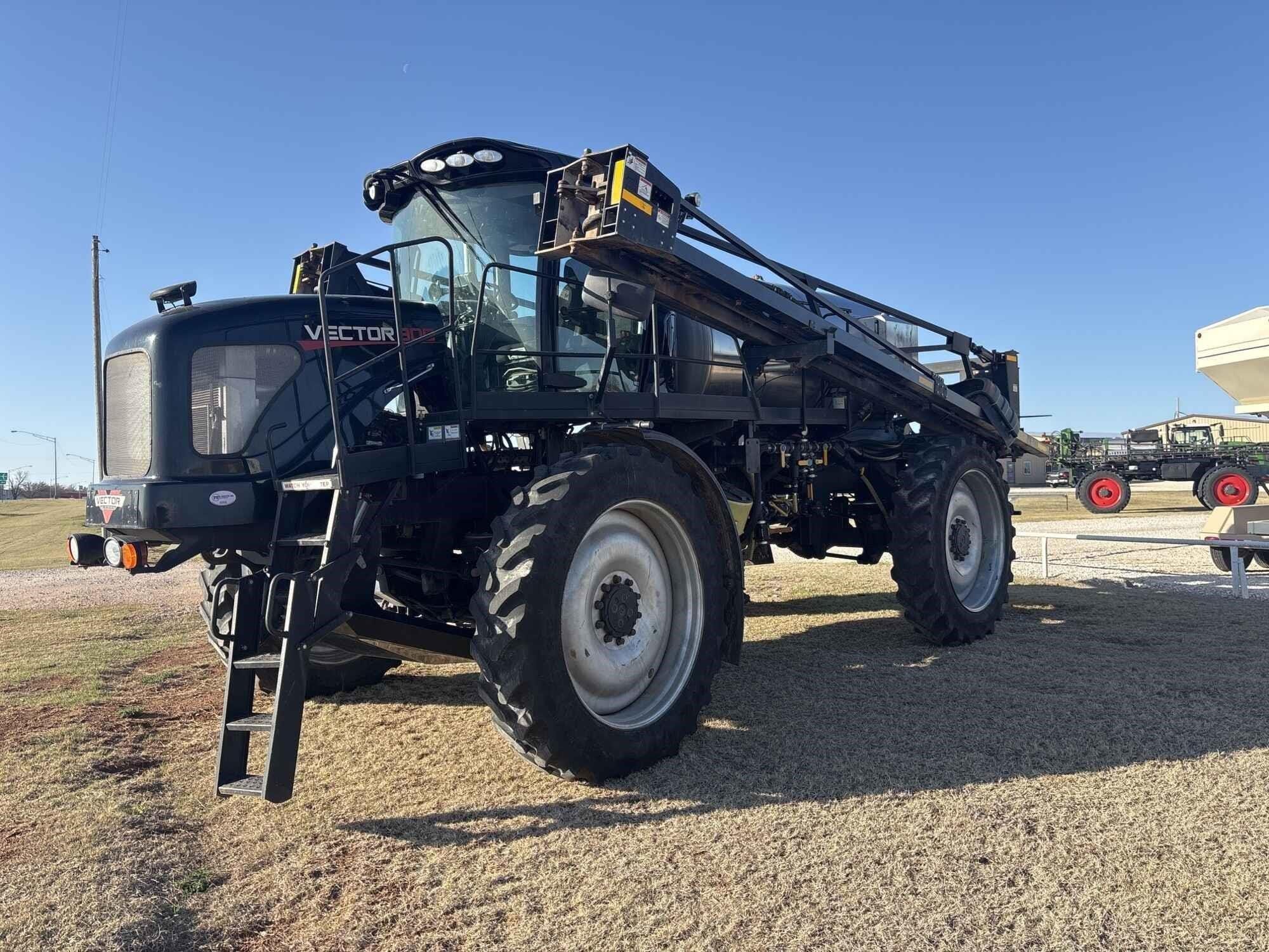 2014 RBR Enterprise Vector 300 Equipment Image0