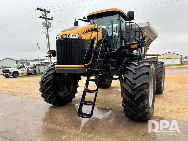 Image of RoGator RG1100 equipment image 2